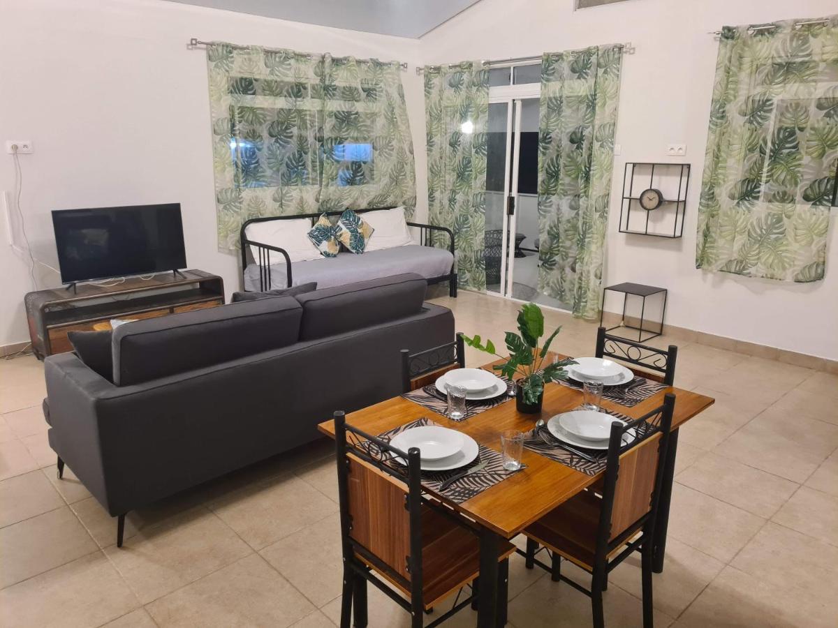 Taharu'U Guest House By The Beach Papara Kültér fotó
